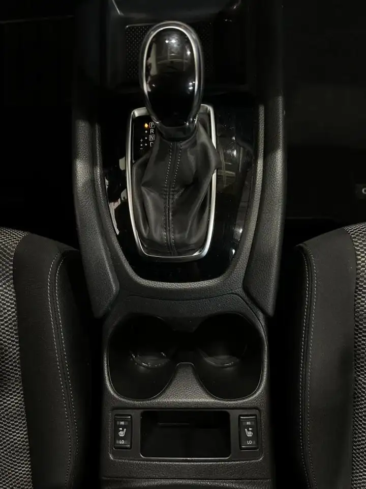 Nissan Qashqai снимка Nissan Qashqai
