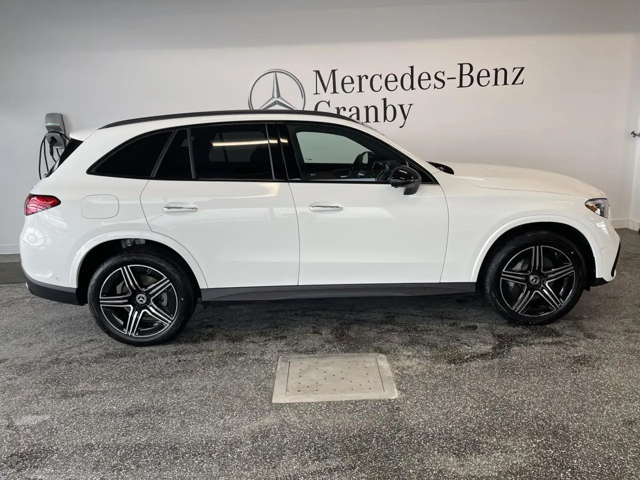 Mercedes-Benz GLC снимка Mercedes-Benz GLC