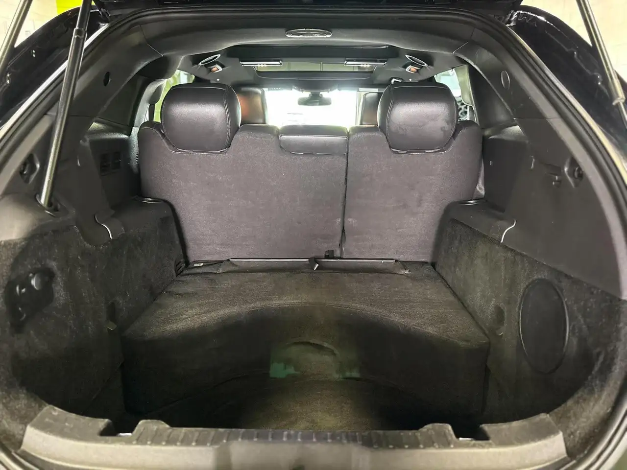 Lincoln MKT photo Lincoln MKT