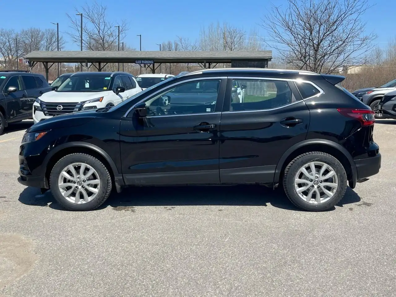 Nissan Qashqai снимка Nissan Qashqai