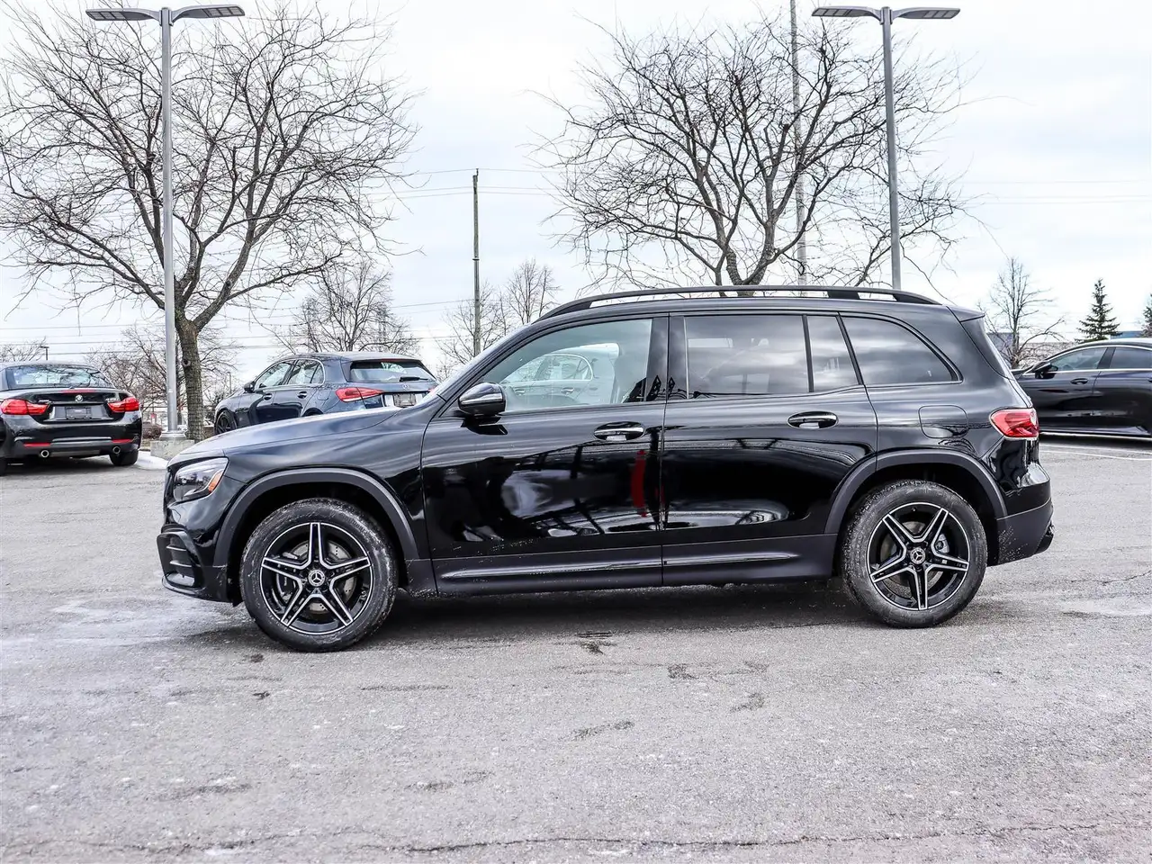 Mercedes-Benz GLB снимка Mercedes-Benz GLB