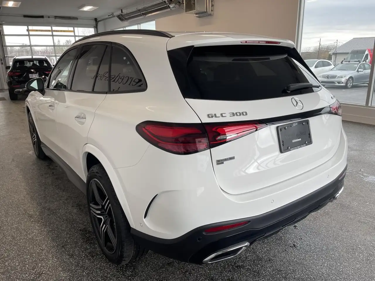 Mercedes-Benz GLC снимка Mercedes-Benz GLC