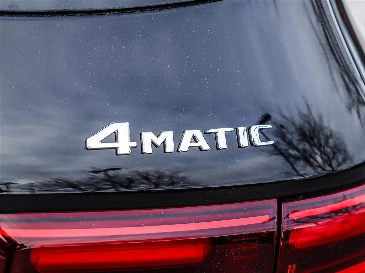 Mercedes-Benz GLB снимка Mercedes-Benz GLB