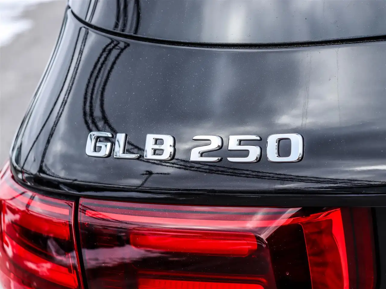 Mercedes-Benz GLB снимка Mercedes-Benz GLB