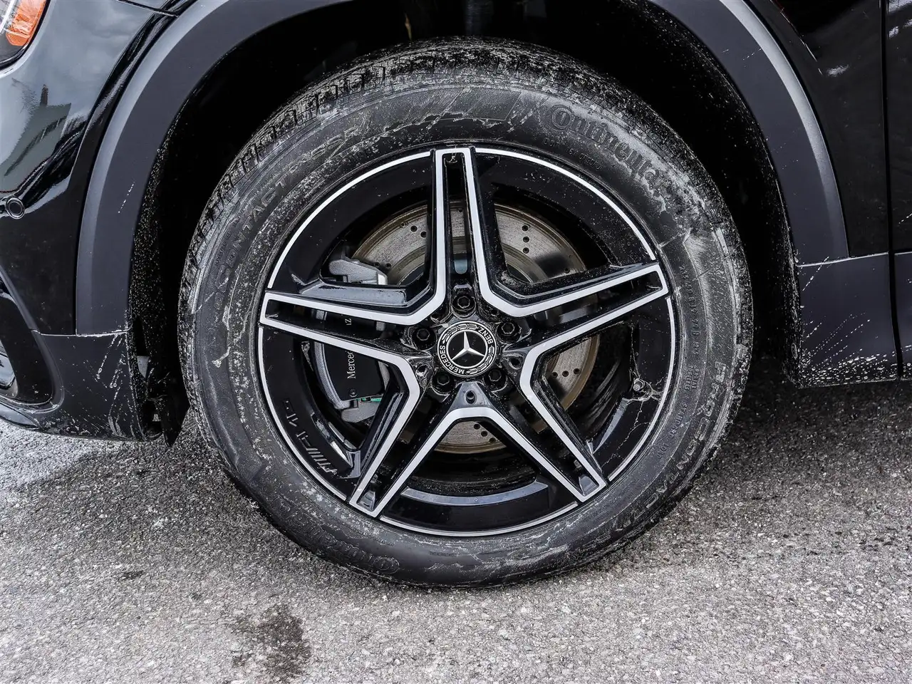 Mercedes-Benz GLB снимка Mercedes-Benz GLB