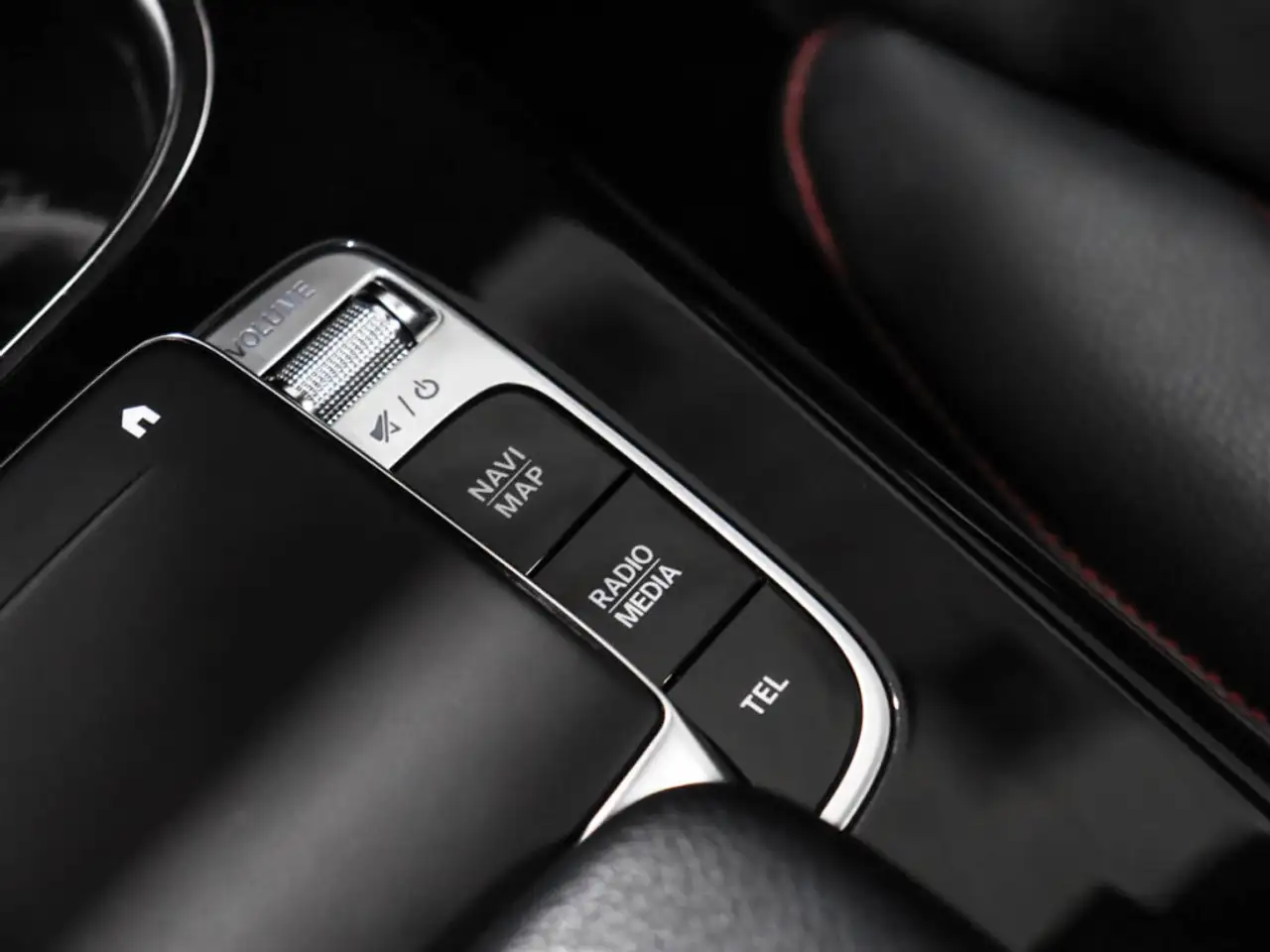 Mercedes-Benz A-Class снимка Mercedes-Benz A-Class
