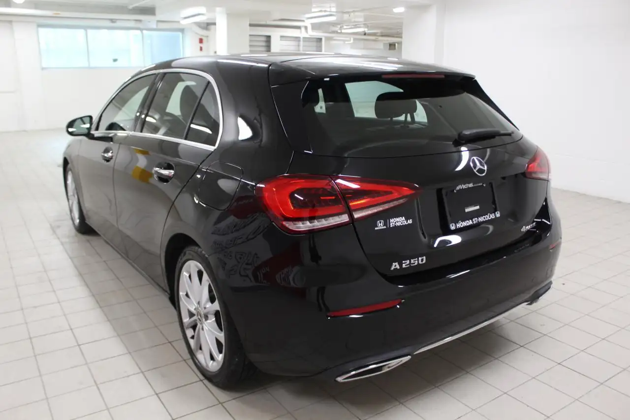 Mercedes-Benz A-Class снимка Mercedes-Benz A-Class