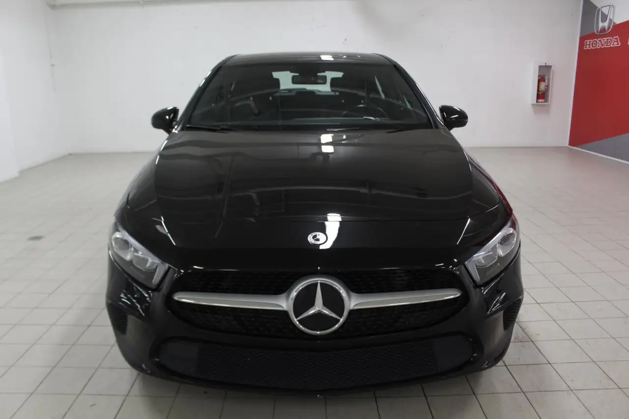 Mercedes-Benz A-Class снимка Mercedes-Benz A-Class