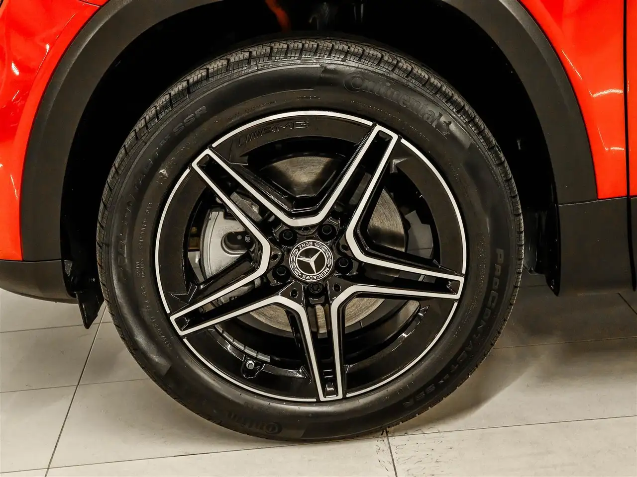 Mercedes-Benz GLB снимка Mercedes-Benz GLB