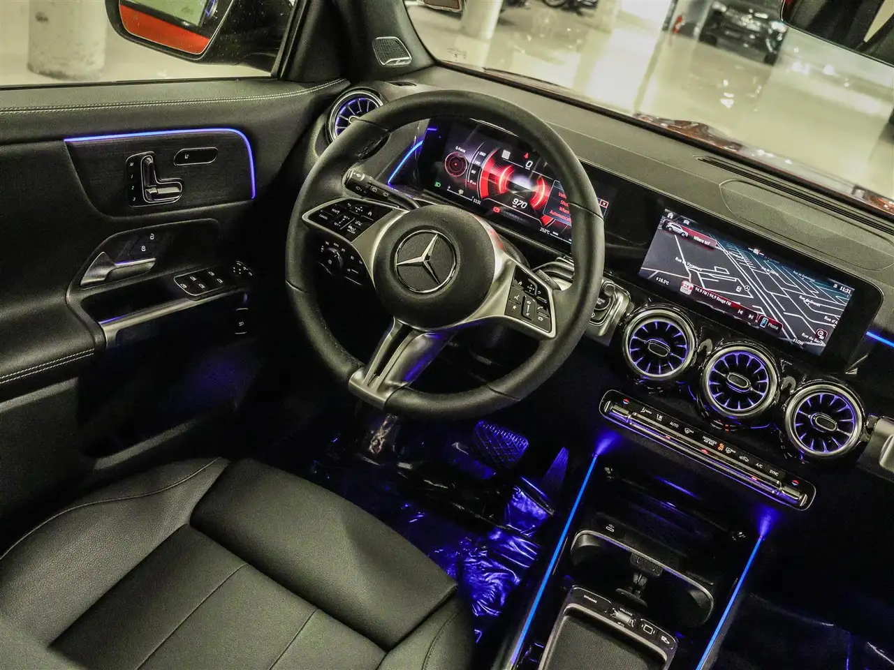 Mercedes-Benz GLB снимка Mercedes-Benz GLB