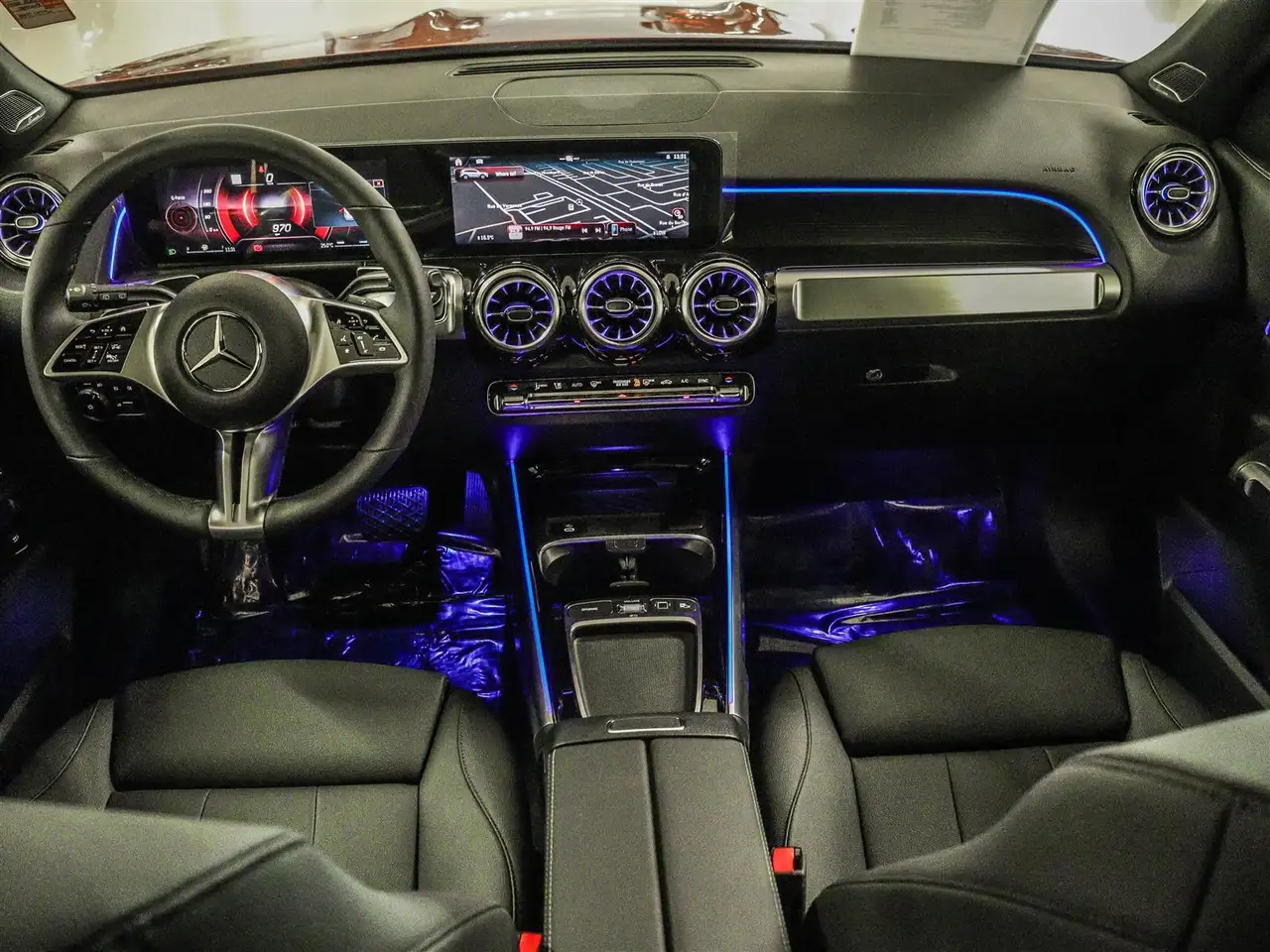 Mercedes-Benz GLB снимка Mercedes-Benz GLB