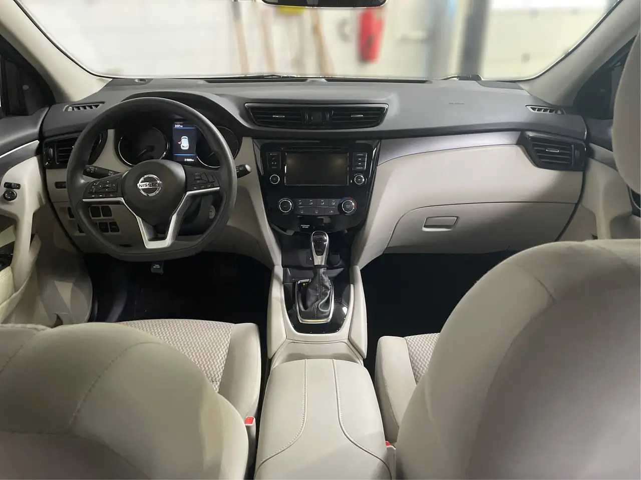 Nissan Qashqai снимка Nissan Qashqai