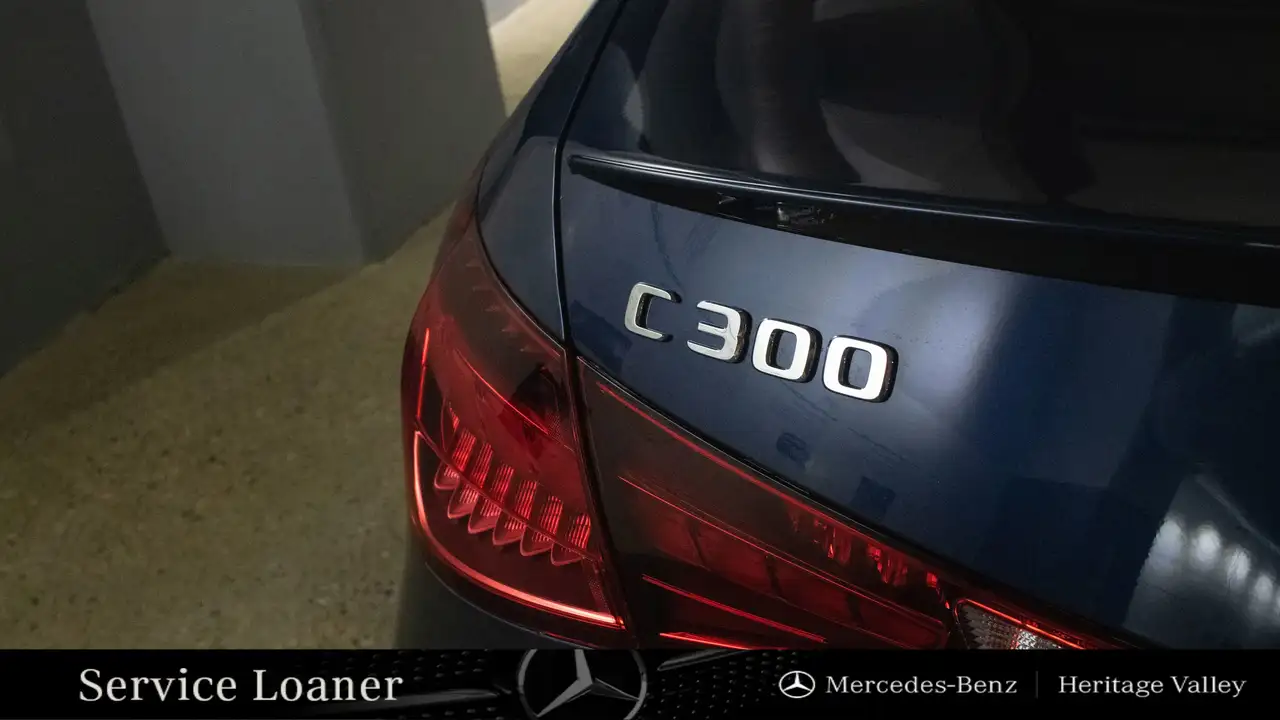 Mercedes-Benz C-Class снимка Mercedes-Benz C-Class