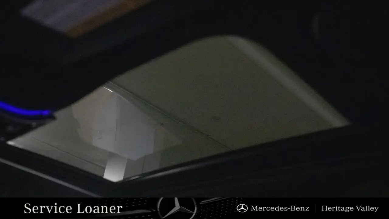 Mercedes-Benz C-Class снимка Mercedes-Benz C-Class