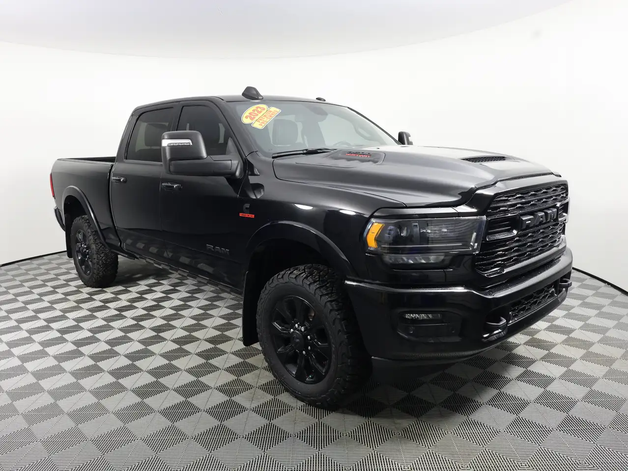 RAM 3500 снимка RAM 3500
