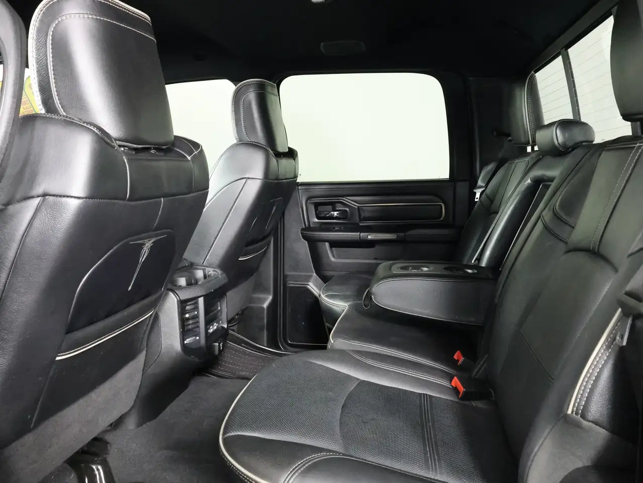 RAM 3500 снимка RAM 3500