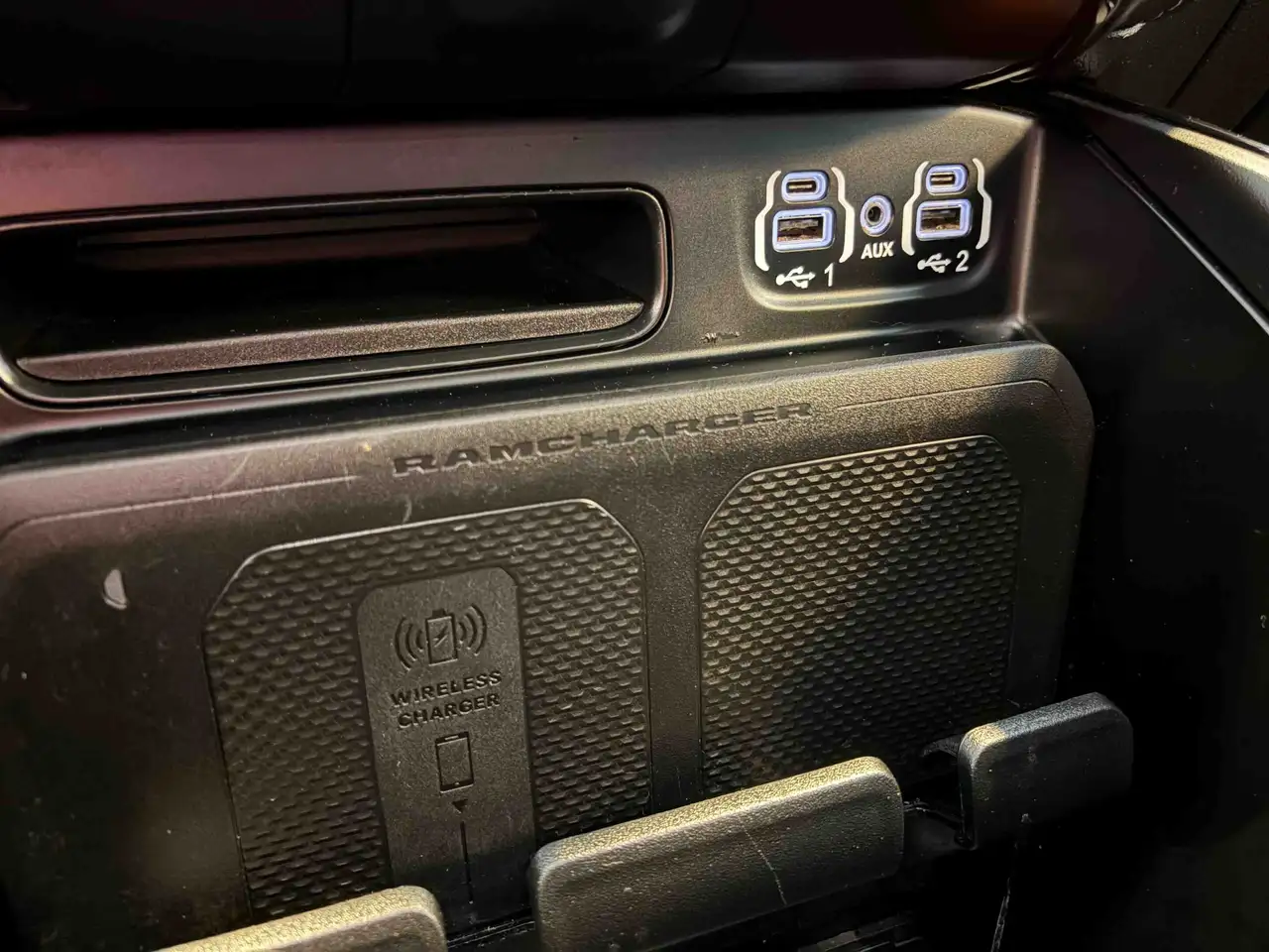 RAM 3500 снимка RAM 3500
