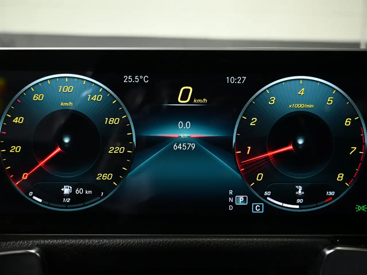 Mercedes-Benz GLB photo Mercedes-Benz GLB