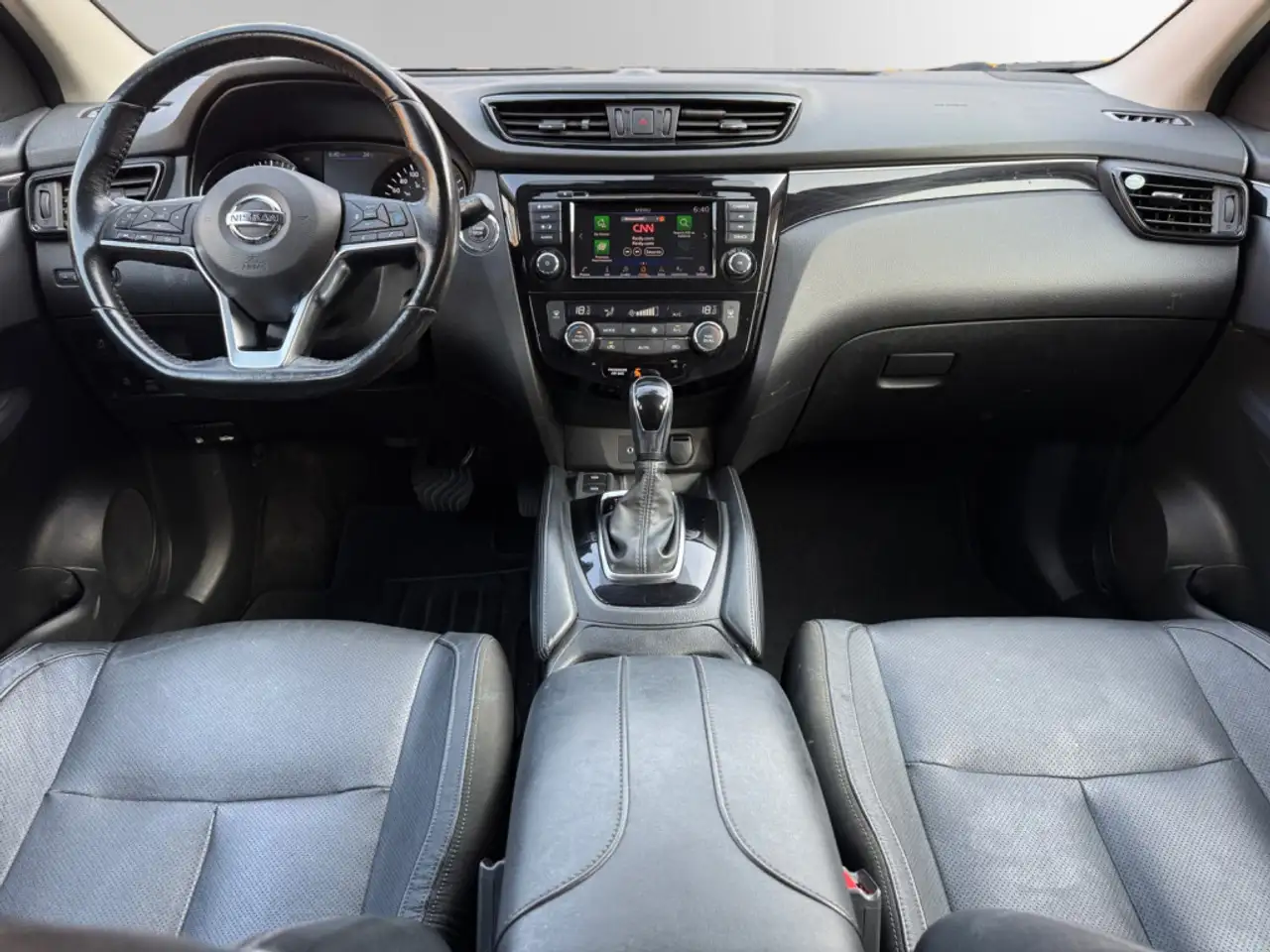 Nissan Qashqai снимка Nissan Qashqai