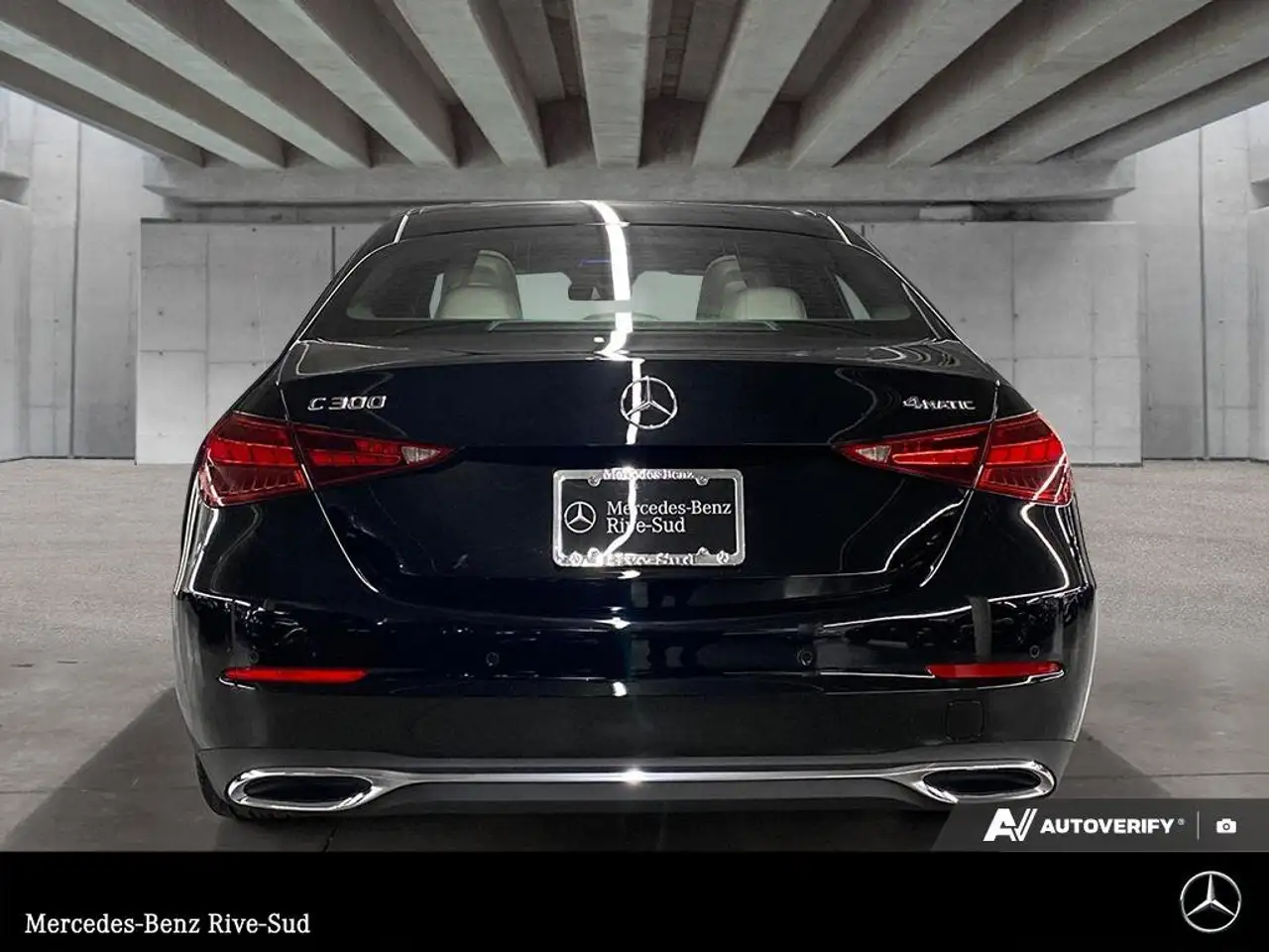 Mercedes-Benz C-Class снимка Mercedes-Benz C-Class