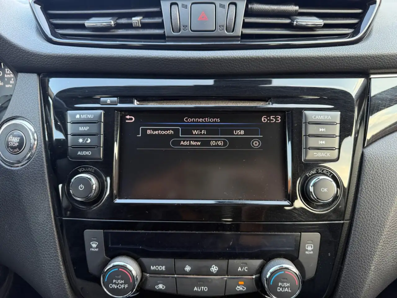 Nissan Qashqai снимка Nissan Qashqai