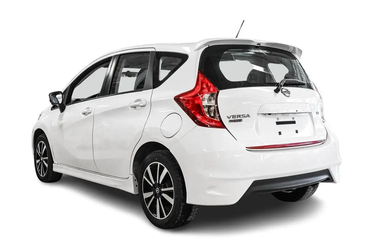Nissan Note fotografie Nissan Note