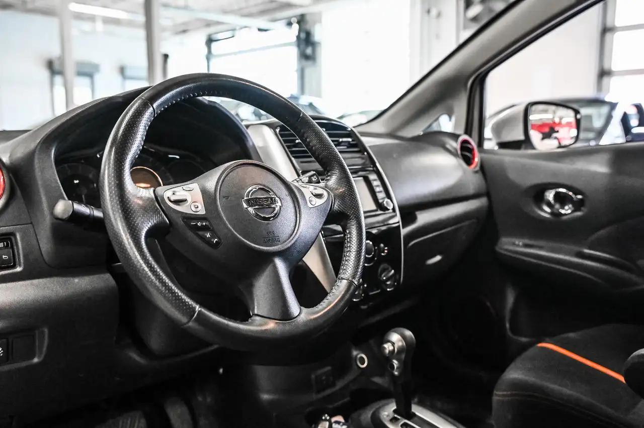 Nissan Note fotografie Nissan Note