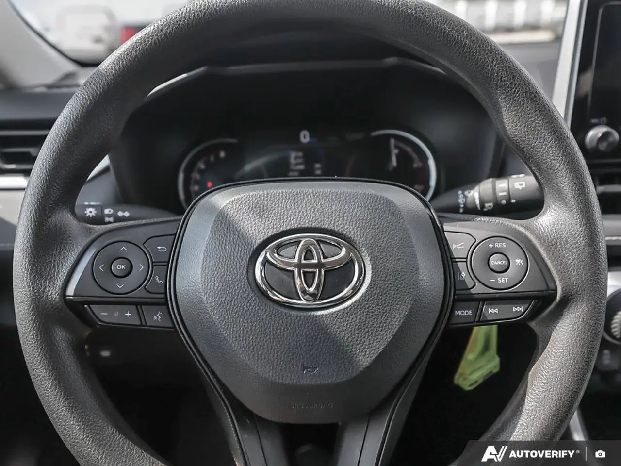 Toyota RAV 4 снимка Toyota RAV 4