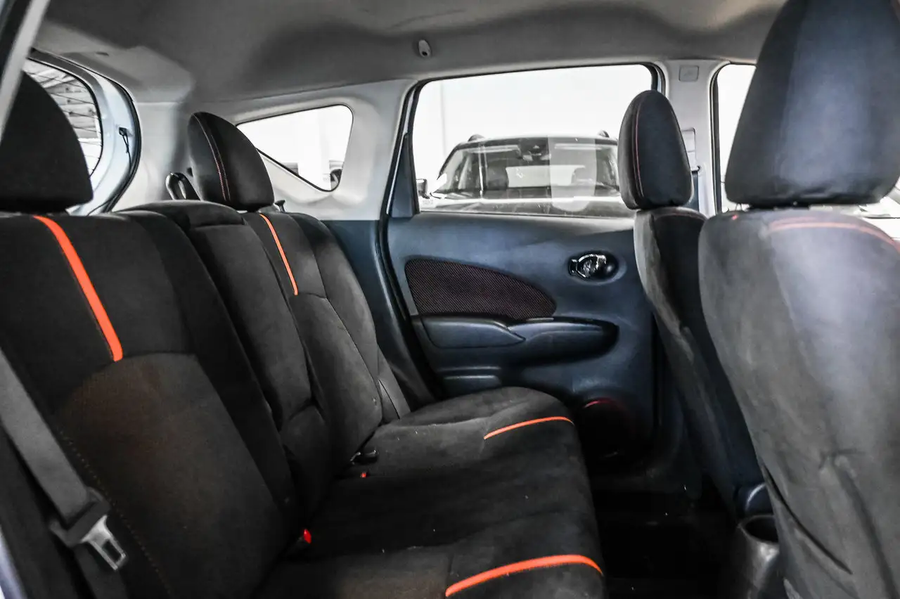 Nissan Note fotografie Nissan Note