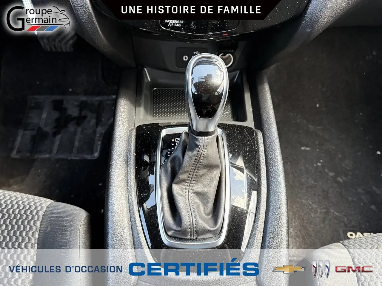 Nissan Qashqai снимка Nissan Qashqai