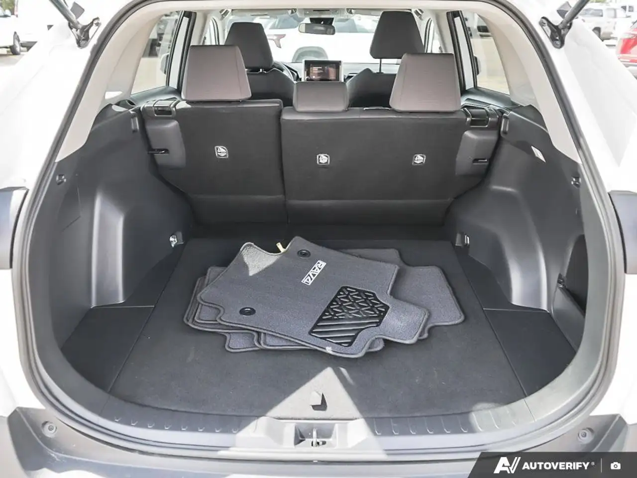 Toyota RAV 4 снимка Toyota RAV 4