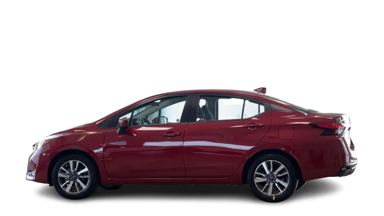 Nissan Versa снимка Nissan Versa