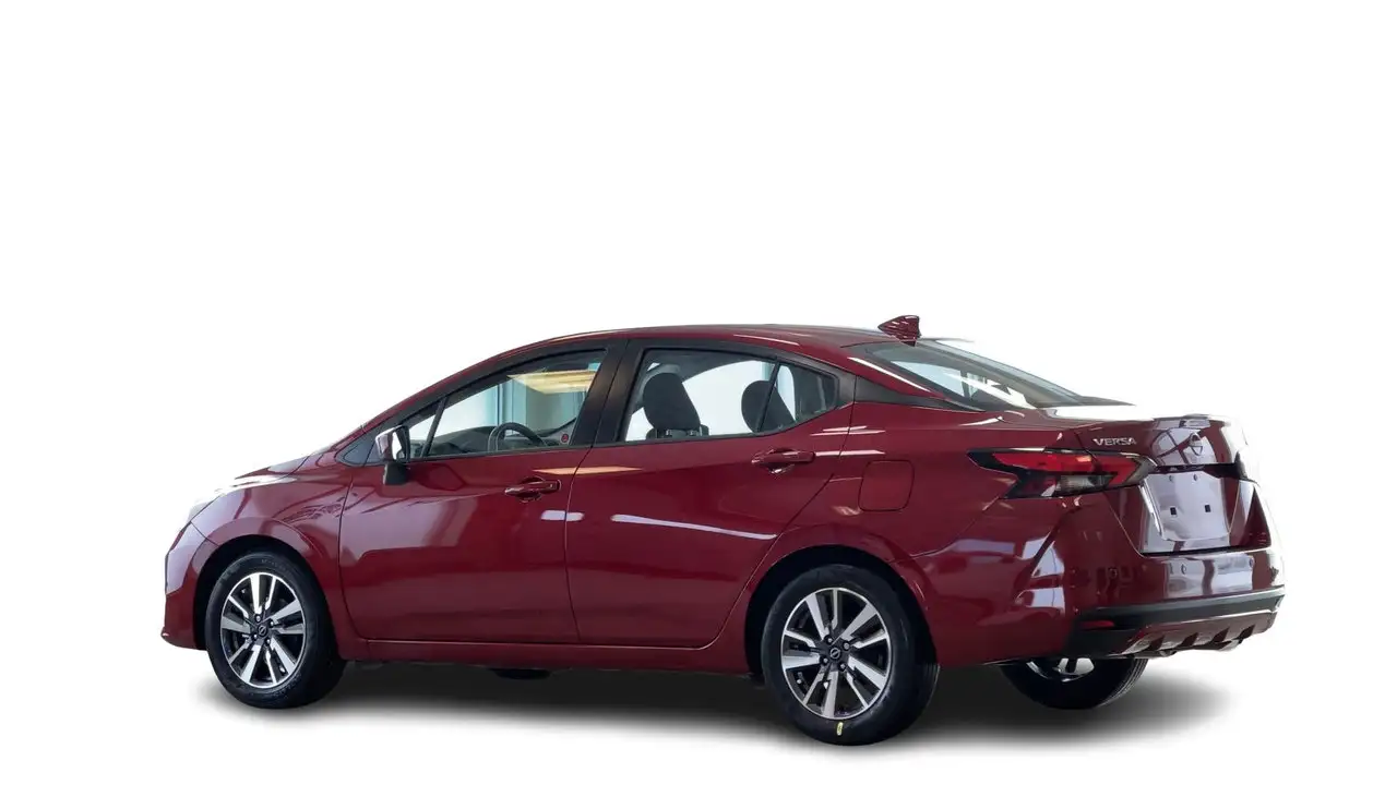 Nissan Versa снимка Nissan Versa