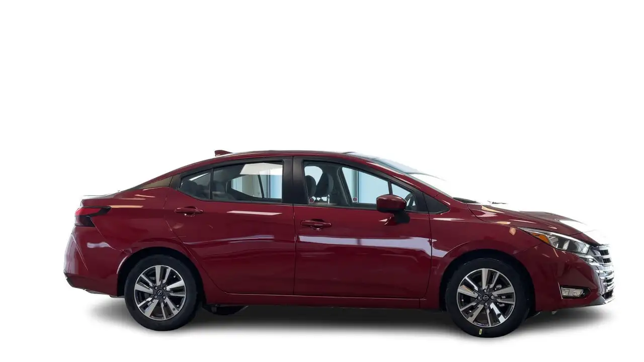 Nissan Versa снимка Nissan Versa