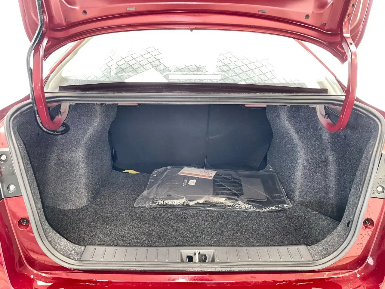 Nissan Versa снимка Nissan Versa