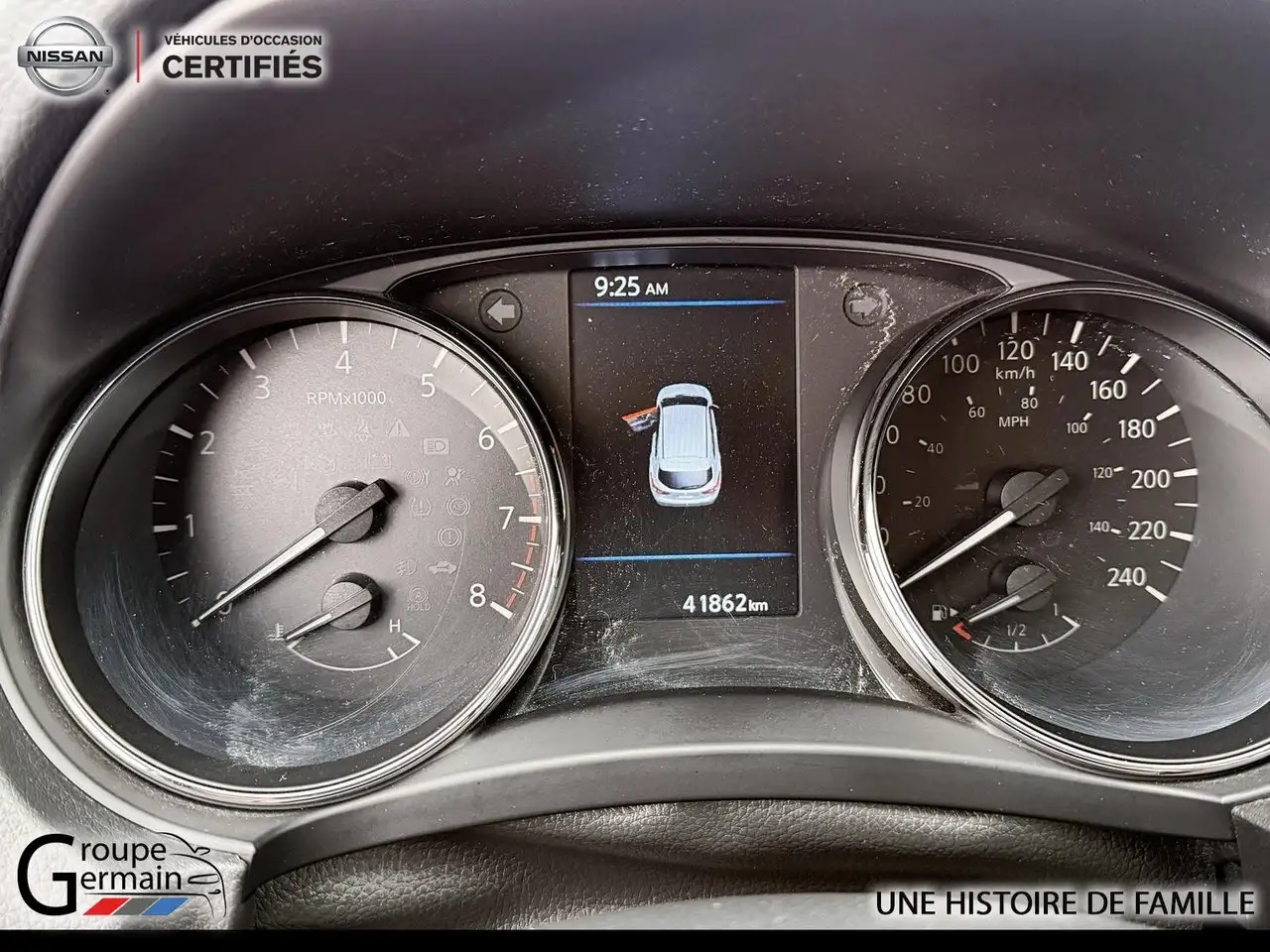 Nissan Qashqai снимка Nissan Qashqai