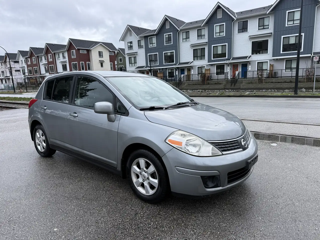 Nissan Versa photo Nissan Versa