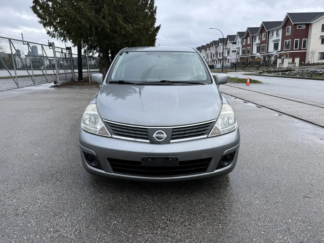 Nissan Versa photo Nissan Versa