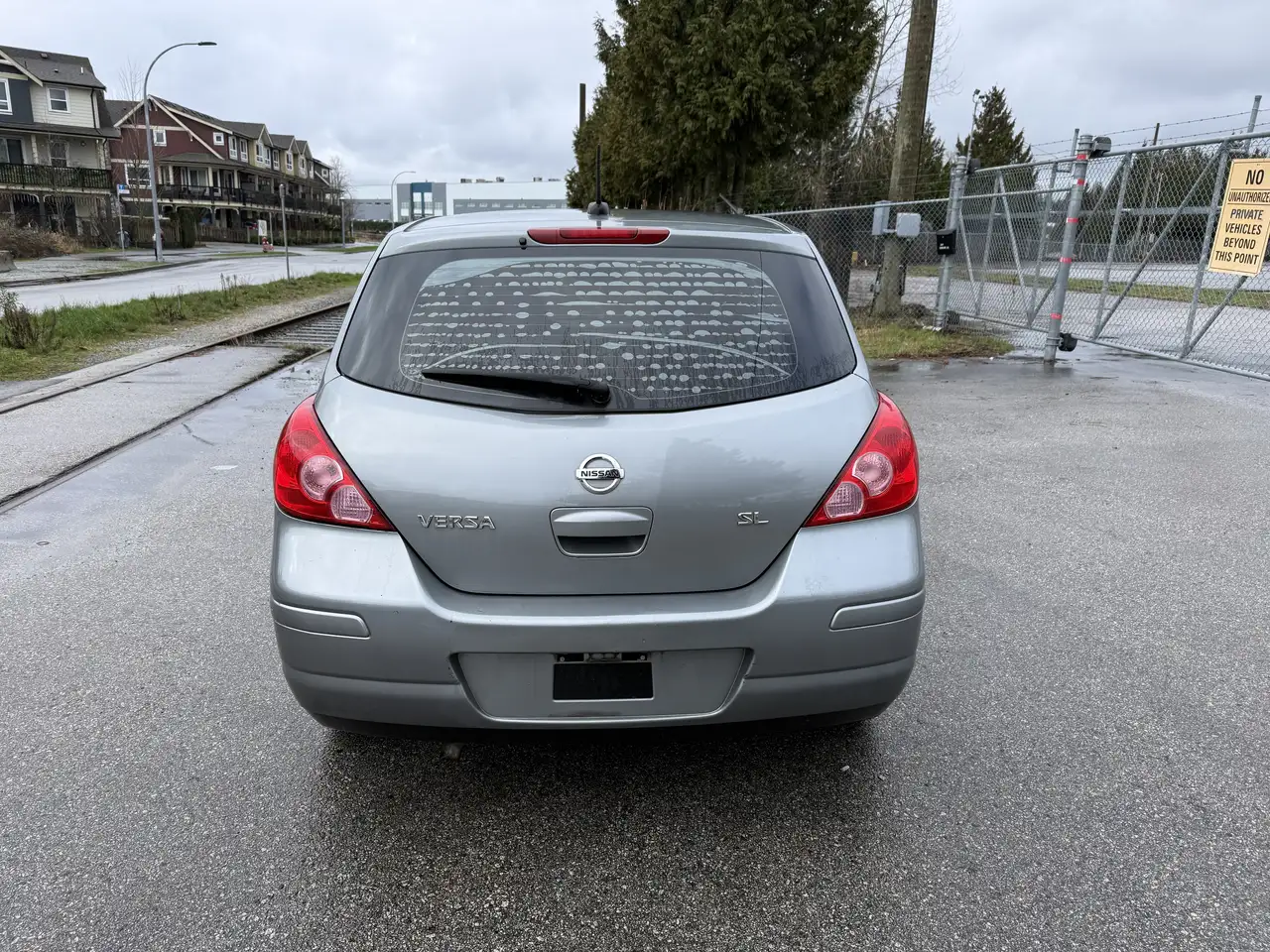 Nissan Versa photo Nissan Versa