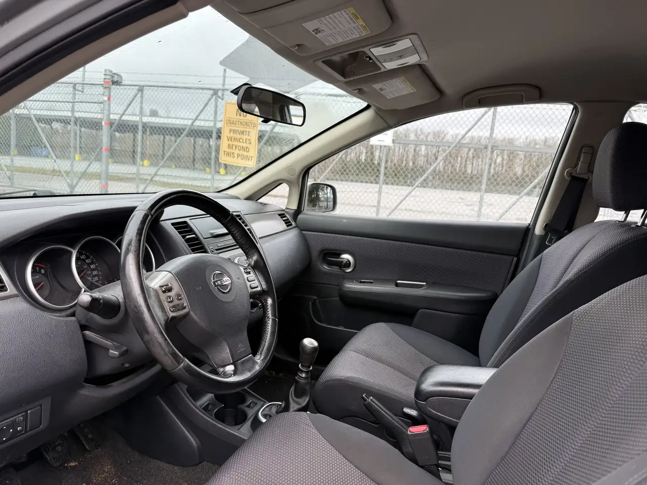 Nissan Versa photo Nissan Versa