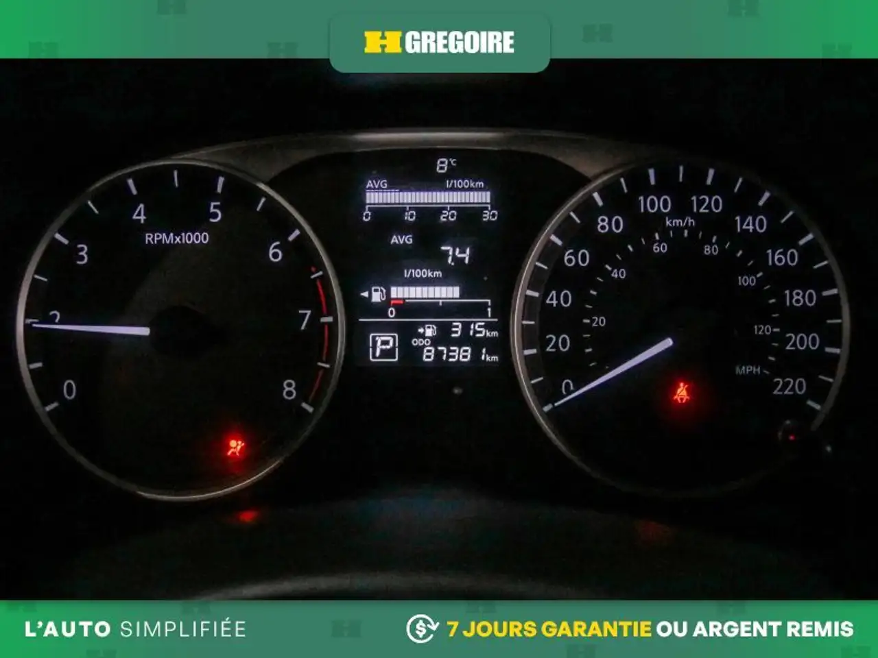 Nissan Versa снимка Nissan Versa