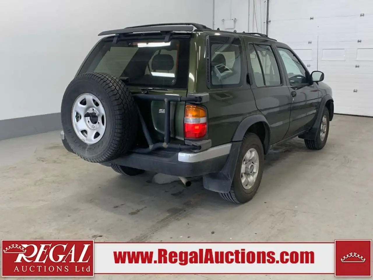 Nissan Pathfinder photo Nissan Pathfinder