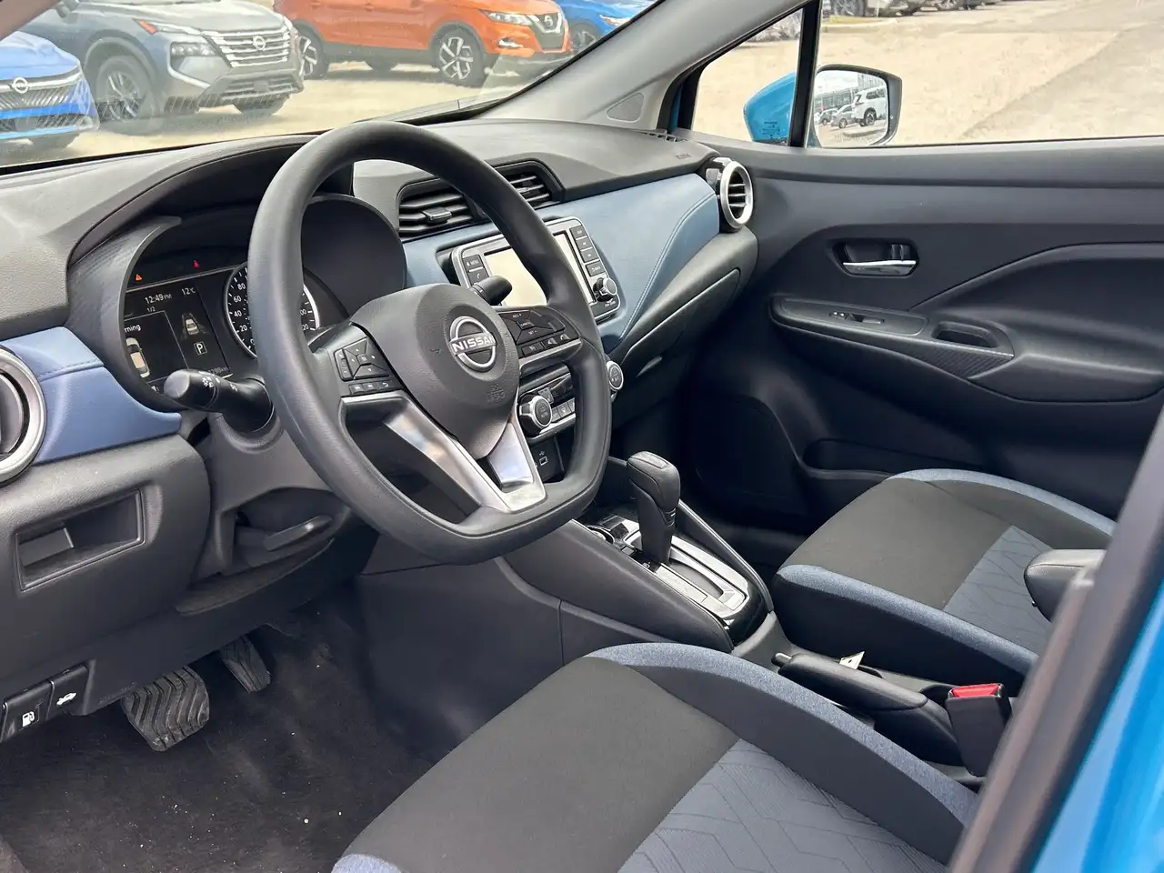 Nissan Versa photo Nissan Versa
