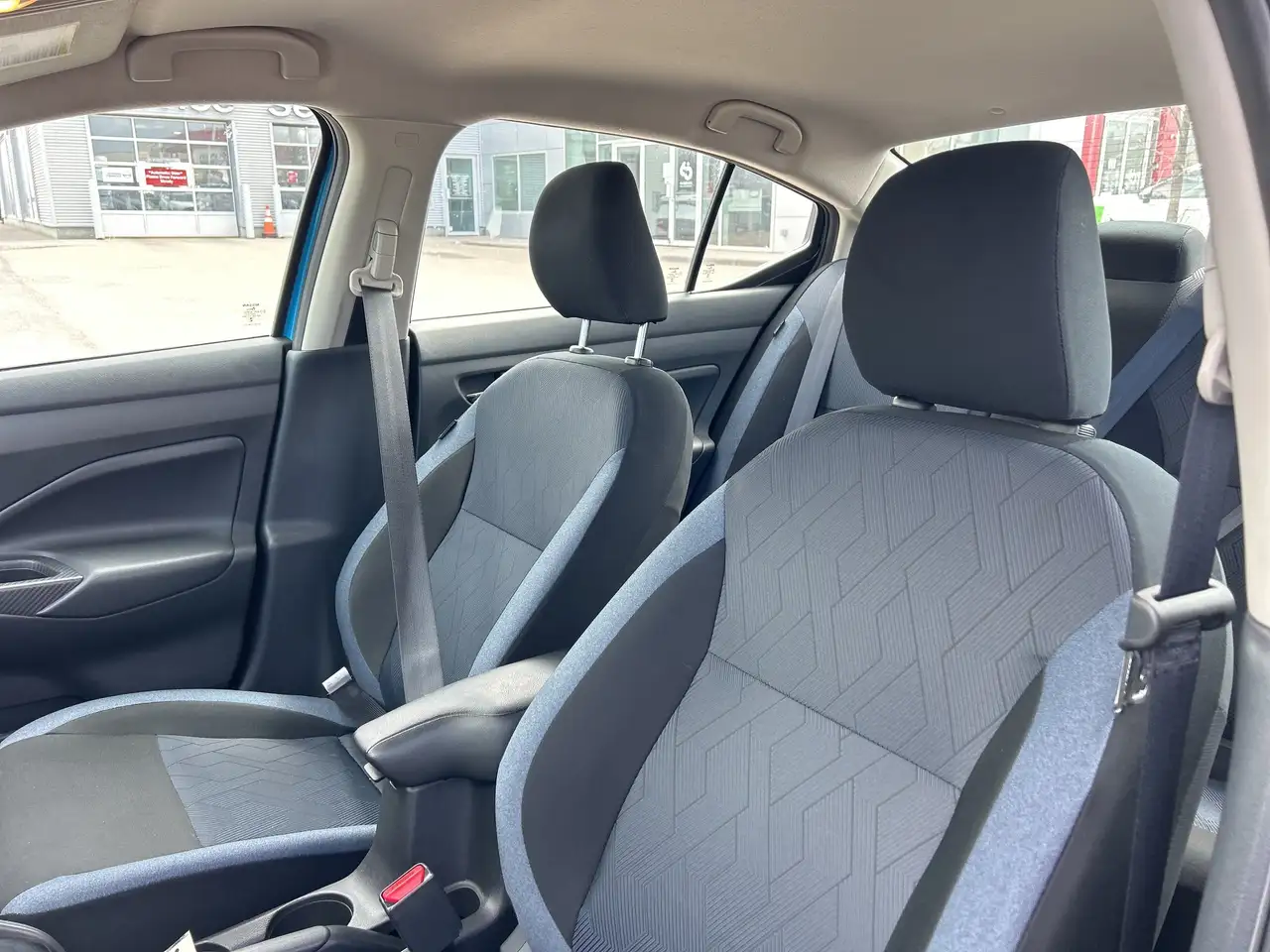Nissan Versa photo Nissan Versa
