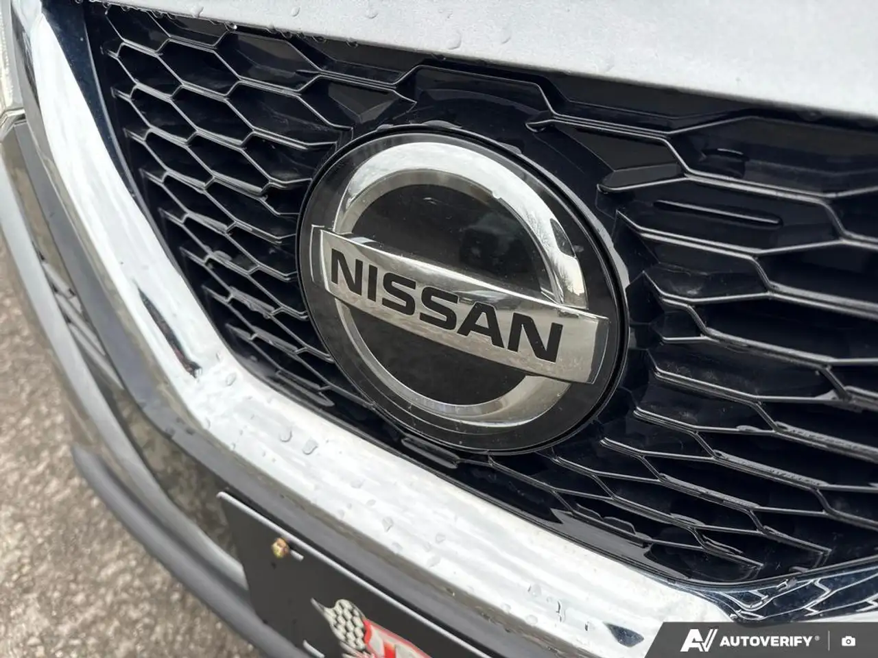 Nissan Qashqai снимка Nissan Qashqai