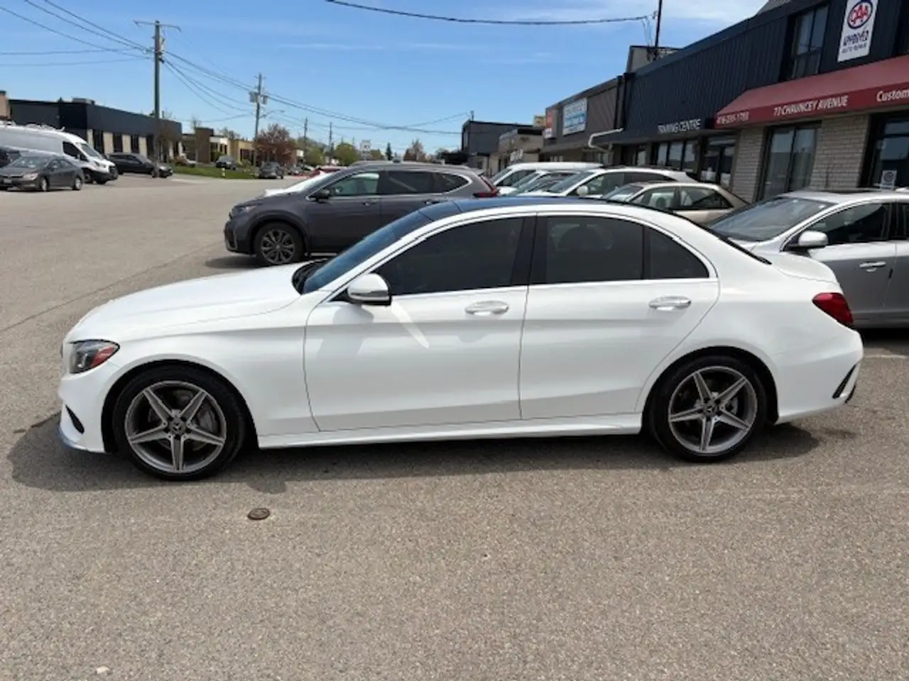 Mercedes-Benz C-Class снимка Mercedes-Benz C-Class