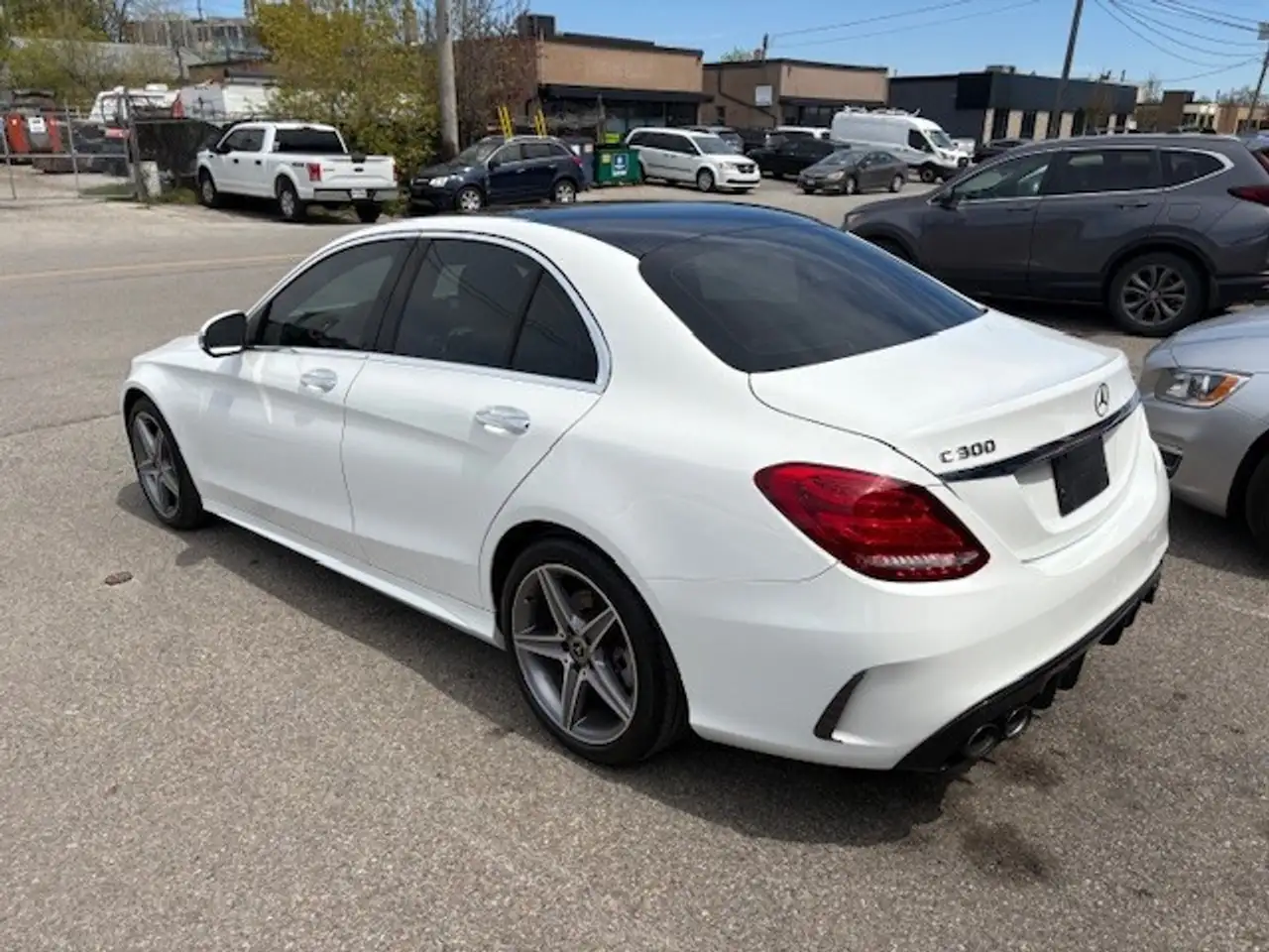Mercedes-Benz C-Class снимка Mercedes-Benz C-Class