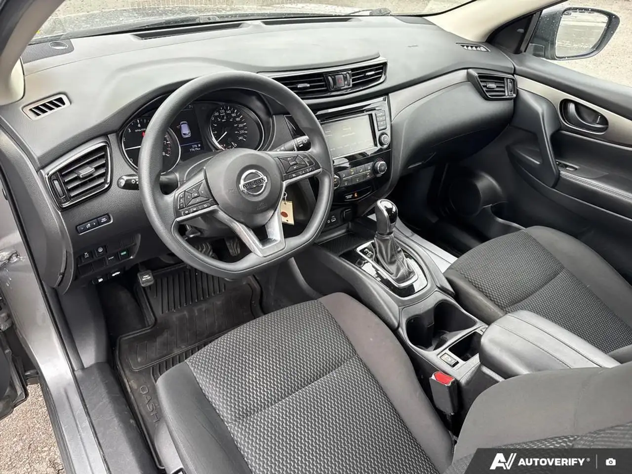 Nissan Qashqai снимка Nissan Qashqai