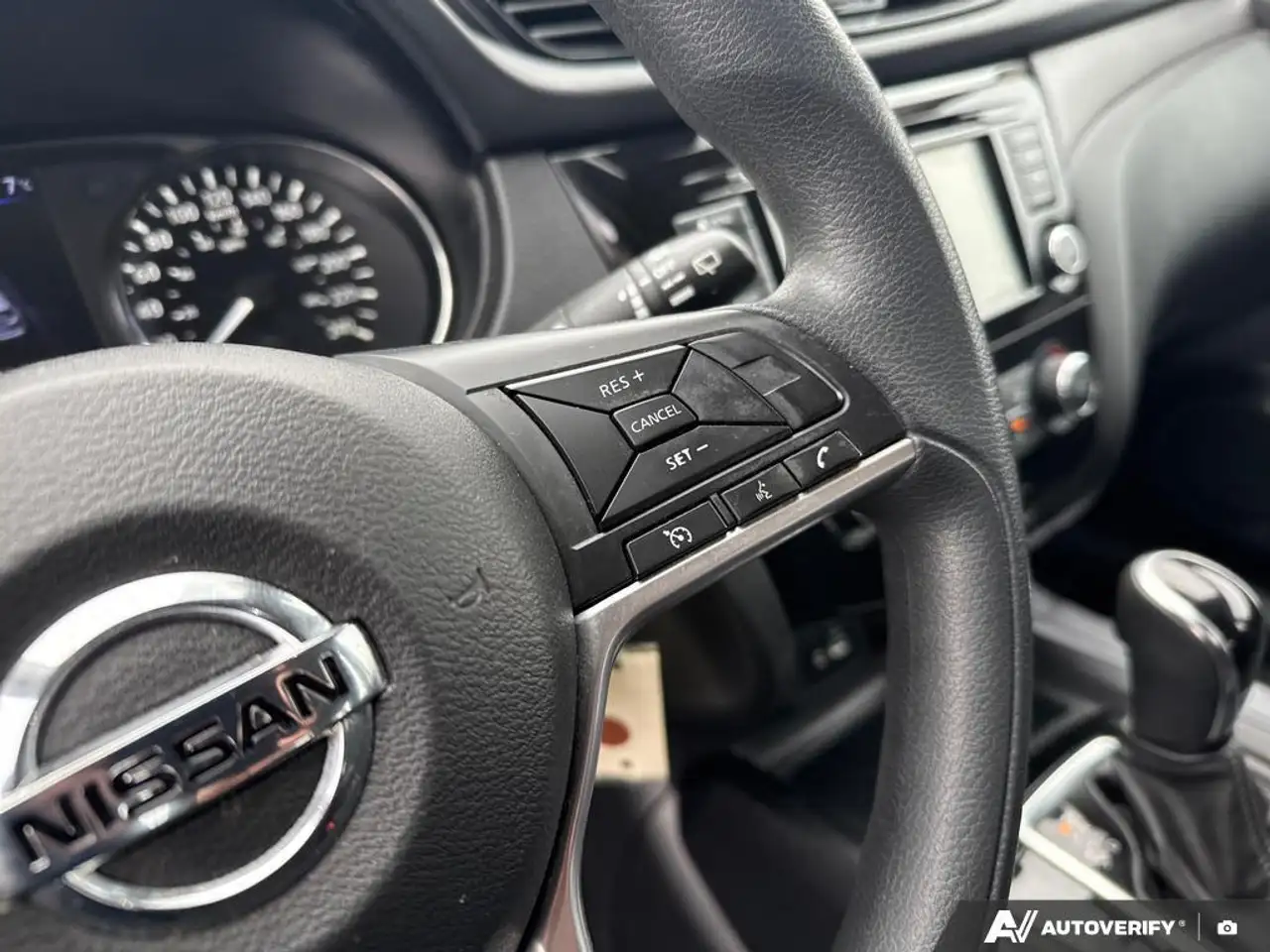 Nissan Qashqai снимка Nissan Qashqai