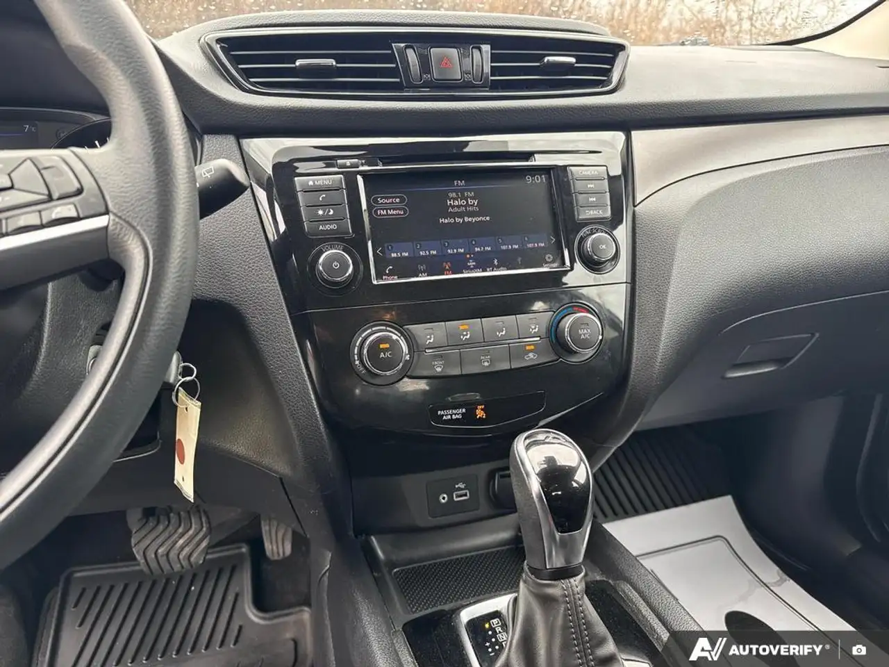 Nissan Qashqai снимка Nissan Qashqai